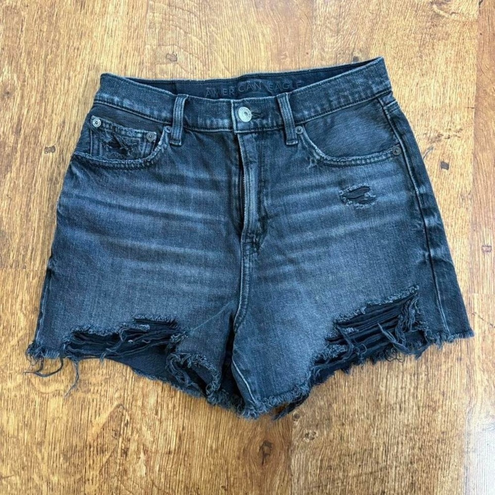 American Eagle - Stretch - Highest Rise 90s Boyfriend Shorts